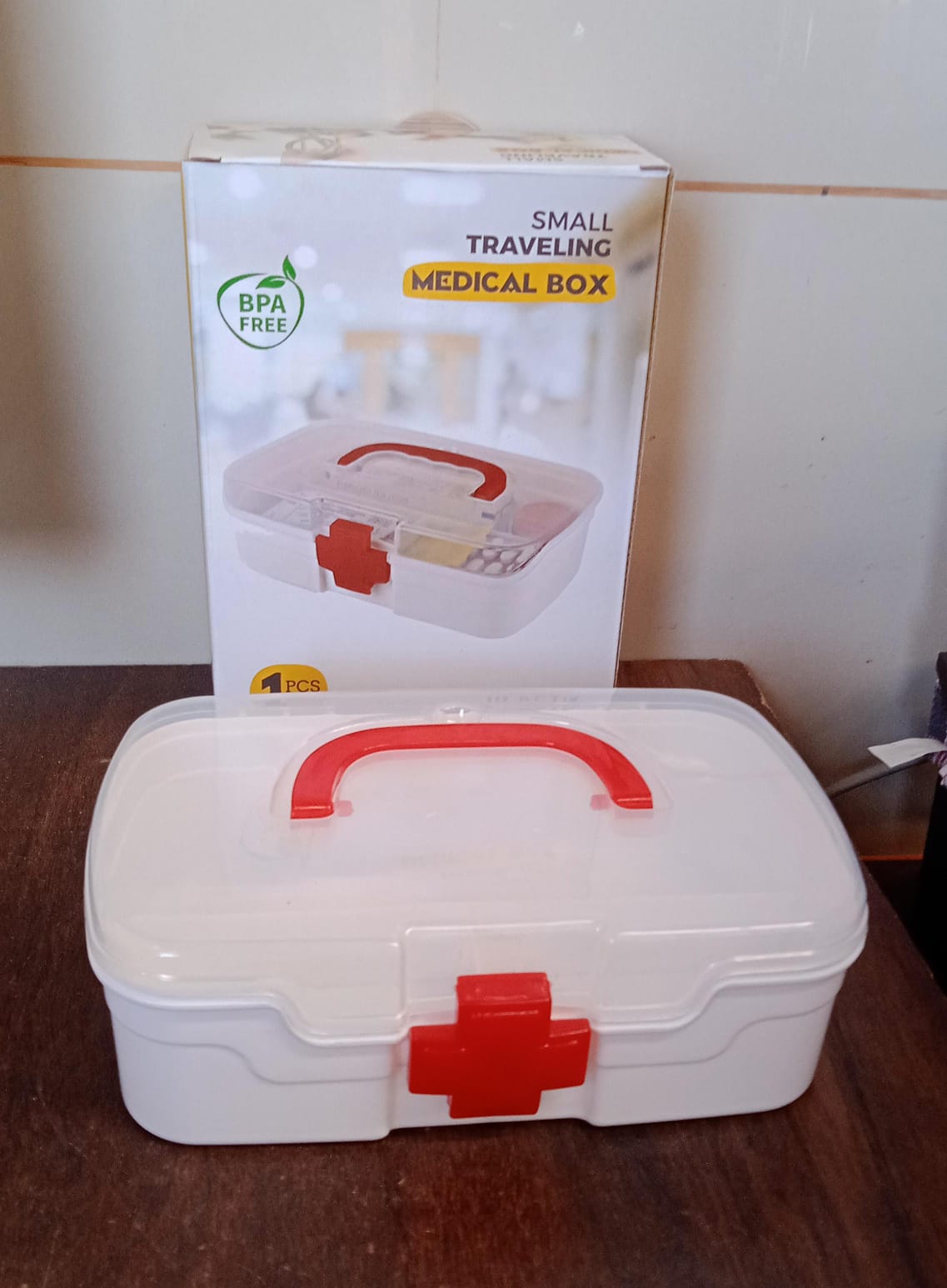 3-Compartment Medical Storage Box – Multi-Purpose First Aid & Medicine Organizer with Handle, Transparent Lid (1 Pc)